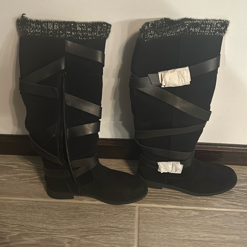 Women’s Black Zipper Winter Fashion Boot